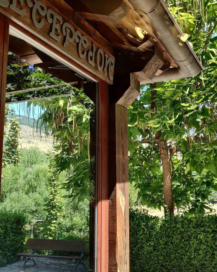 Hotel Ribera Del Corneja Navacepedilla de Corneja Екстериор снимка