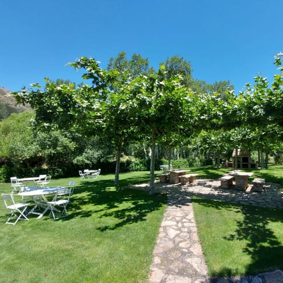 Hotel Ribera Del Corneja Navacepedilla de Corneja Екстериор снимка