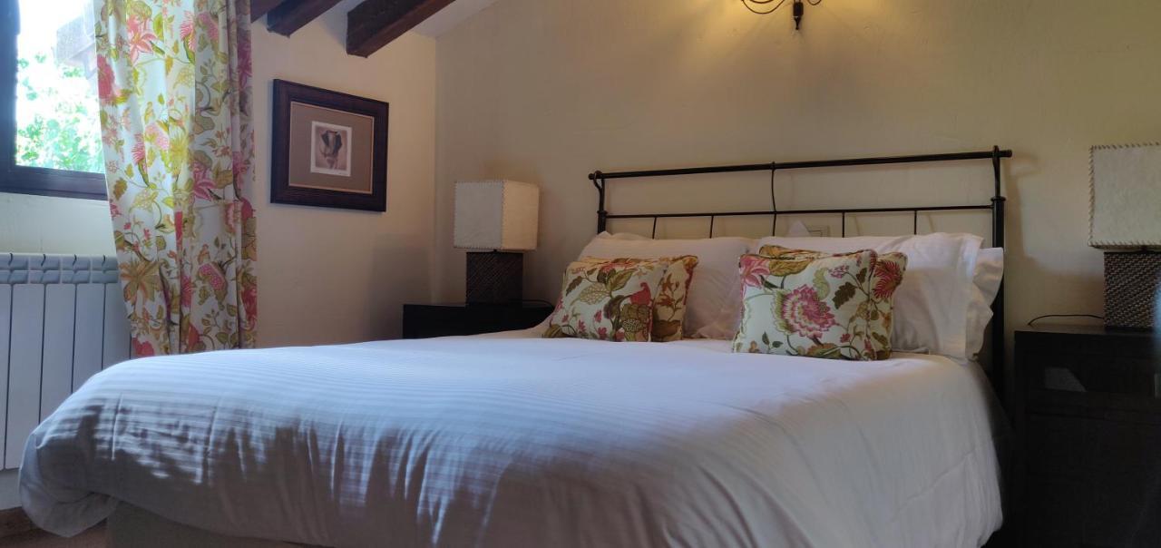 Hotel Ribera Del Corneja Navacepedilla de Corneja Екстериор снимка