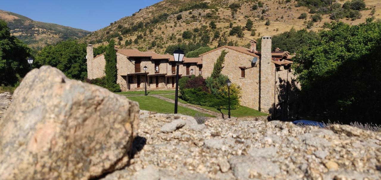 Hotel Ribera Del Corneja Navacepedilla de Corneja Екстериор снимка